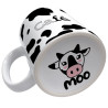 Caneca de porcelana de 300ml com estampa de manchas de vaca e um desenho fofo de uma vaca com a palavra "moo", ideal para amantes de caf e design divertido.