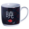 Caneca preta com o kanji "?" (Akatsuki) e o smbolo da nuvem vermelha, representando a organizao Akatsuki de Naruto, com design nico e moderno para fs do anime.