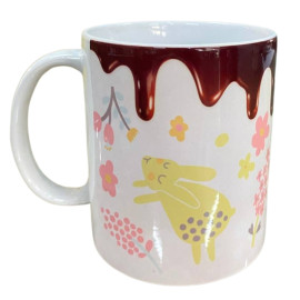 Caneca Porcelana Estampa Coelho Com Chocolate