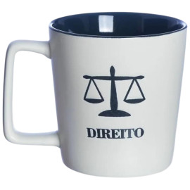 Caneca de cermica com ilustrao de uma balana de justia e a palavra "DIREITO" estampada na parte inferior. A borda interna da caneca  preta, enquanto o corpo principal da caneca  de cor creme. Ideal para estudantes de direito e profissionais da rea jurdica.