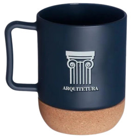 Caneca azul escuro com simbolo de coluna arquitetonica e texto "Arquitetura", base em cortica natural e alca retangular.