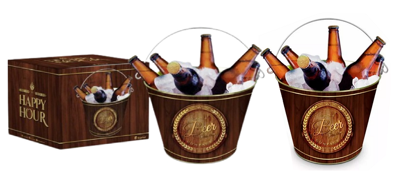 Balde de gelo personalizado "Beer" com garrafas de cerveja e embalagem temtica "Happy Hour", ideal para manter as bebidas geladas em festas e encontros. Foto com dois baldes e uma embalagem.